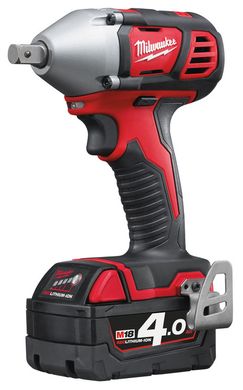 Гайкокрут акумуляторний 1/2" MILWAUKEE, M18 BIW12-402C, 240Нм (+ заряд.пристрій, 2 акум.Х 4Аг, кейс)